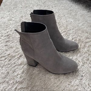 Steve Madden Grey suede Booties